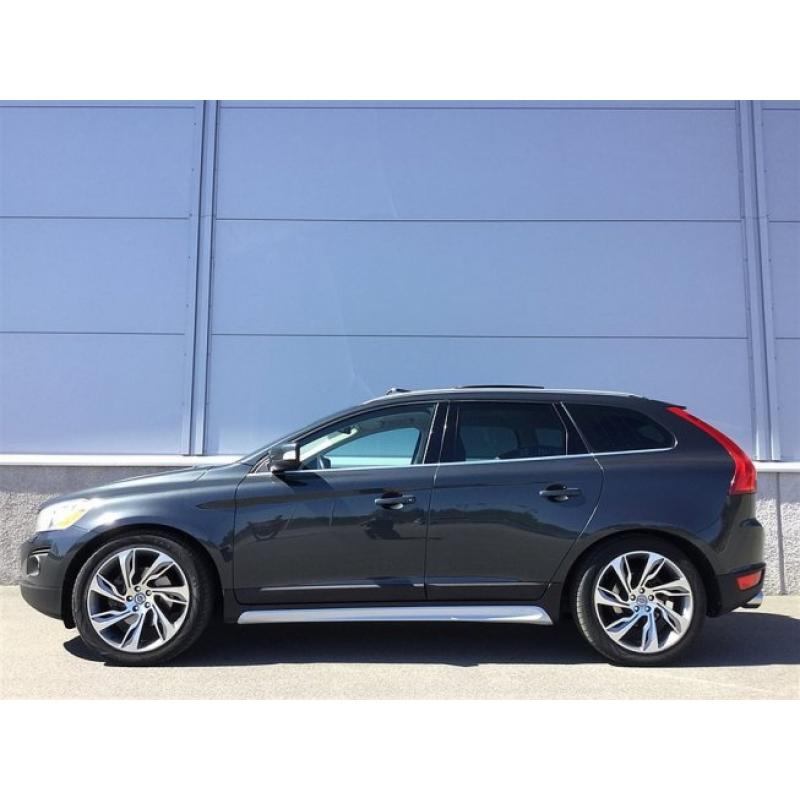 Volvo XC60 D5 (SKINN / AUTO / DRAG / MOTORVÄR -09