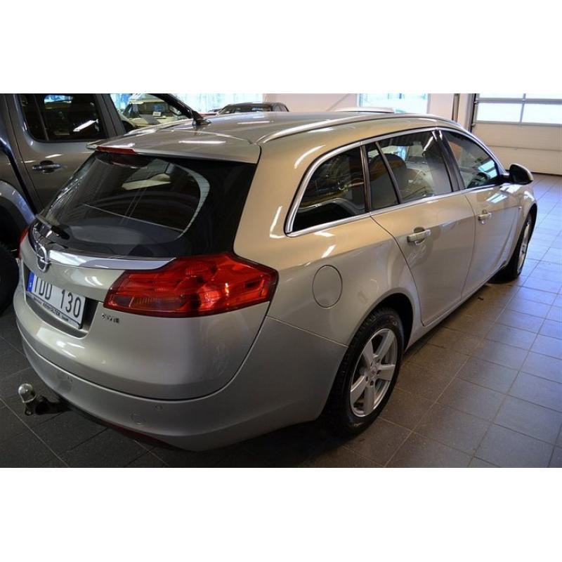 Opel Insignia 2,0 CDTI SPORT TOURER -10