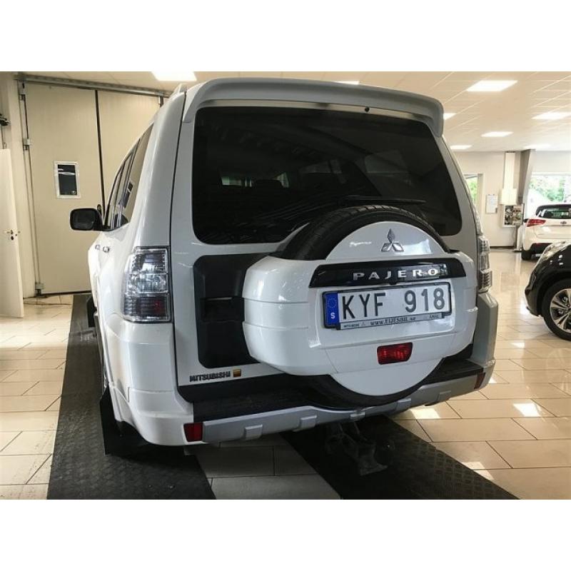 Mitsubishi Pajero Wagon 3.2 DI-D (200hk) -10