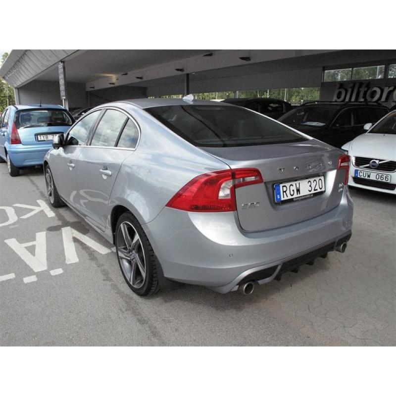 Volvo S60 D5 AWD R-Design -11