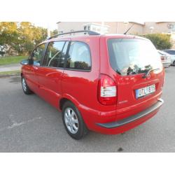 Opel Zafira 2.2 Elegance -04