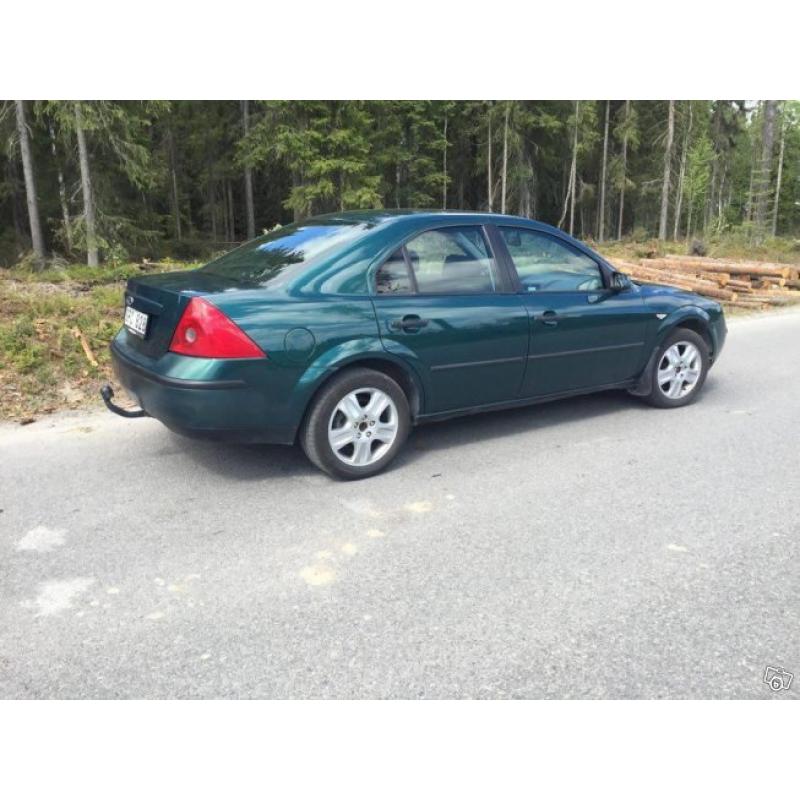 Ford Mondeo 2.0i jämtlandsbil obs mil -02