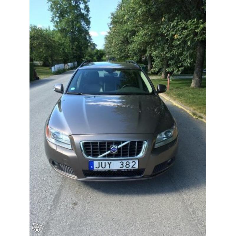 Volvo V70 2.5 FT 200 hk -09