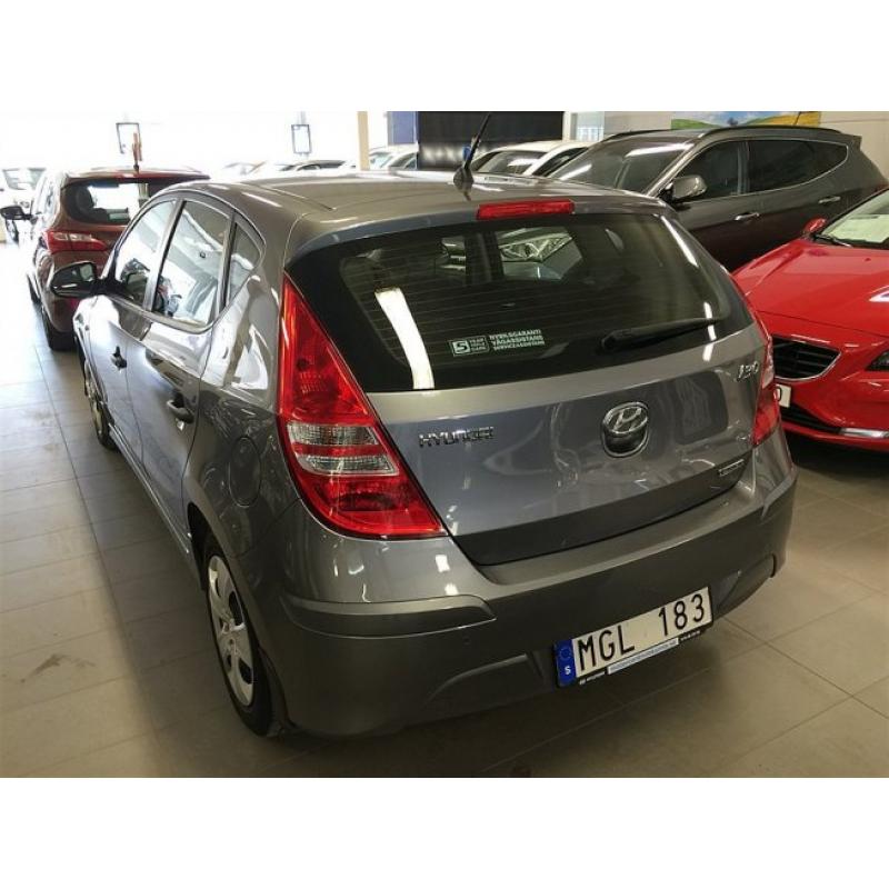 Hyundai i30 1.6 CRDi M6 e-BasePlus -12