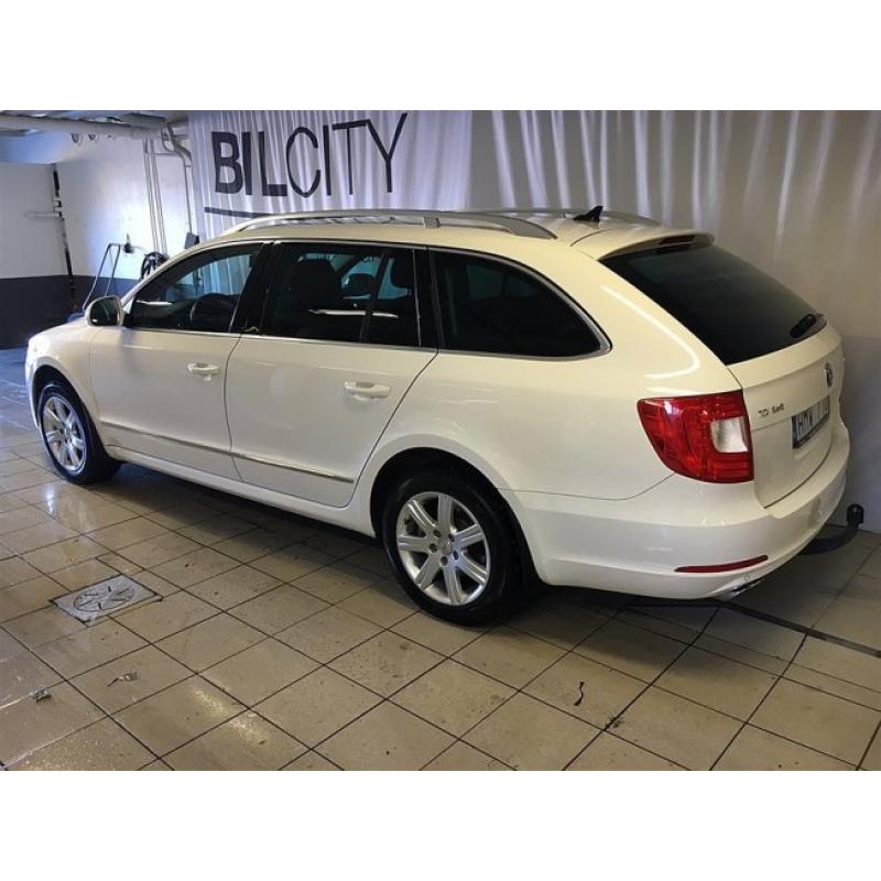 Skoda Superb Elegance 170TDI 4x4 -12