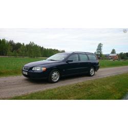 Volvo V70 D5 -06