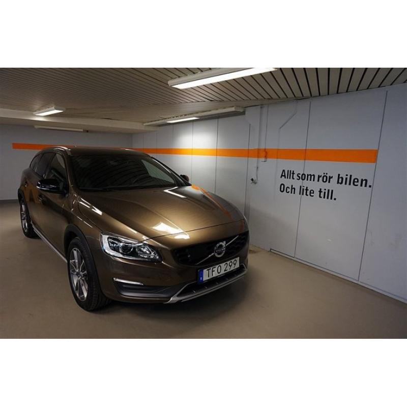 Volvo V60 Cross Country D4 AWD Summum Busines -16