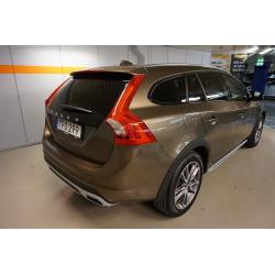 Volvo V60 Cross Country D4 AWD Summum Busines -16