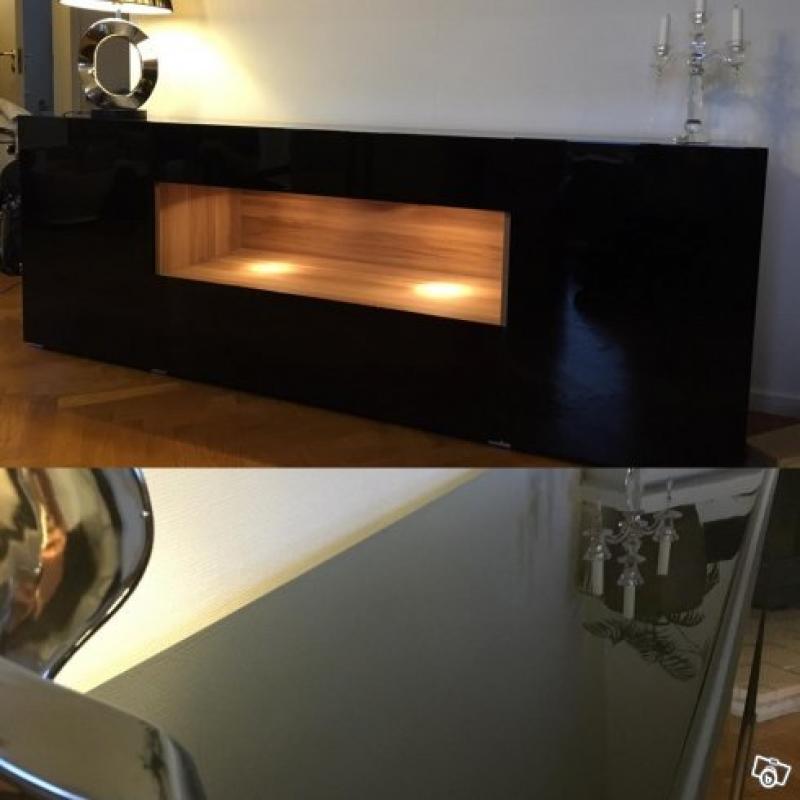 Italienska möbler sideboard/skänk vitrinskåp