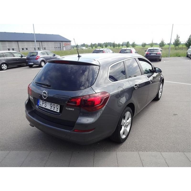 Opel Astra 1.4 Turbo Sports Tourer (140hk) -11