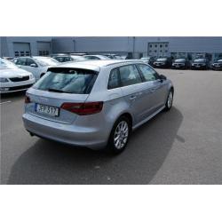 Audi A3 SB 1,6 TDI 110 Ultra Styled -15