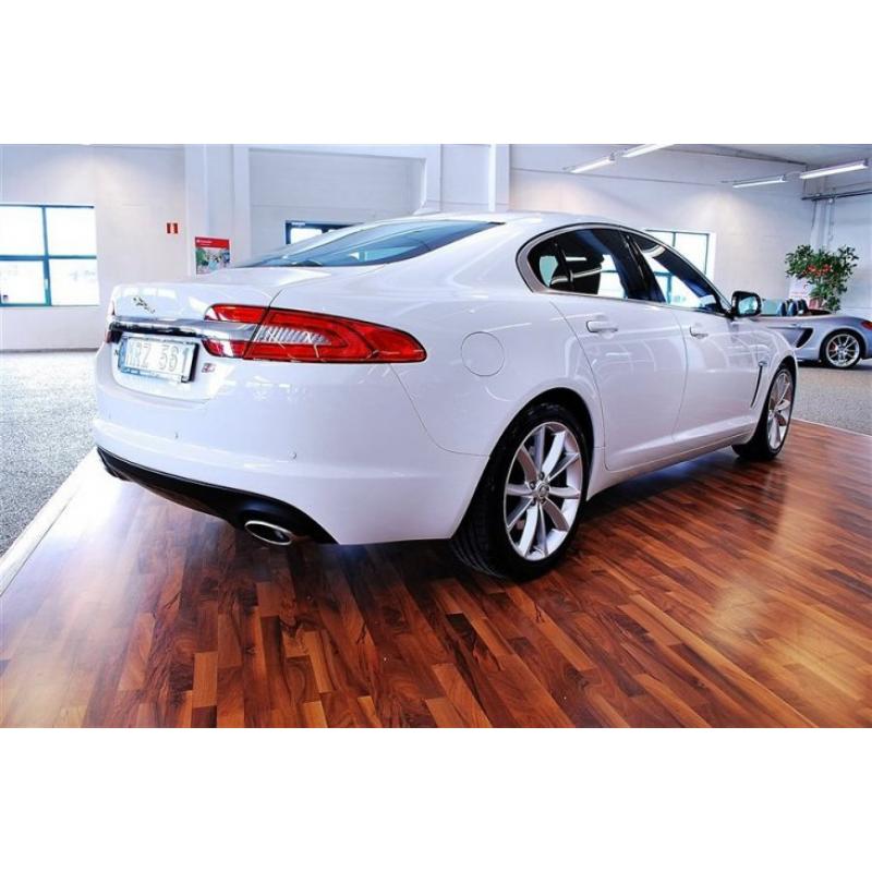 Jaguar XF 3.0 DS Premium Luxury *Svensksåld* -12