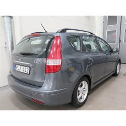 Hyundai i30 1,6 125Hk Aut Kombi / Webasto -11