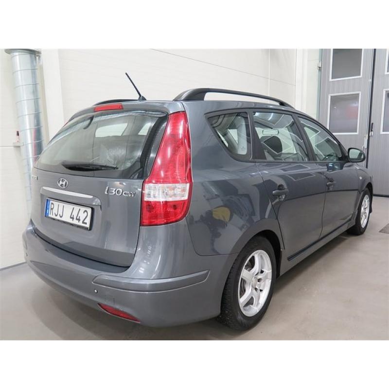 Hyundai i30 1,6 125Hk Aut Kombi / Webasto -11