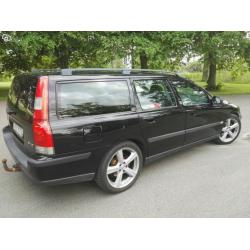 Volvo V70 2.4 (140hk) Nybesiktad / Drag -01