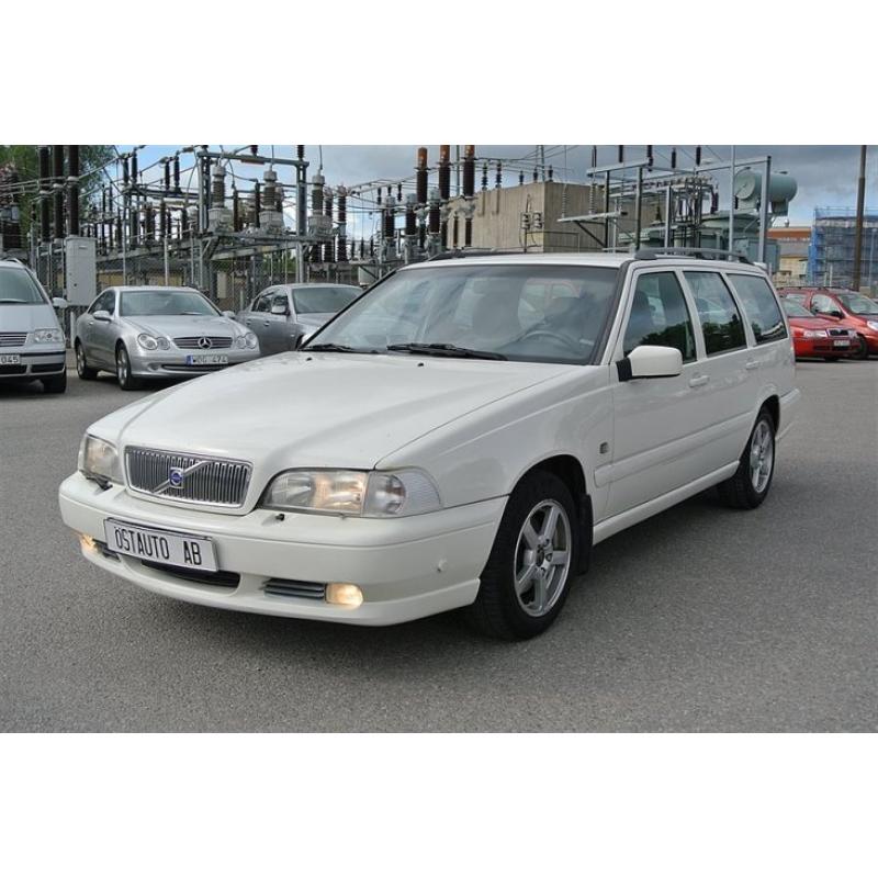 Volvo V70 GLT 2,5 Aut Skinn -00