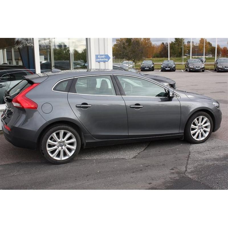 Volvo V40 D2 Summum DS VOC Keyless m m -14