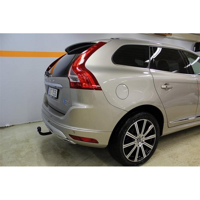 Volvo XC60 D5 AWD Summum BE PRO Automat /Pole -15