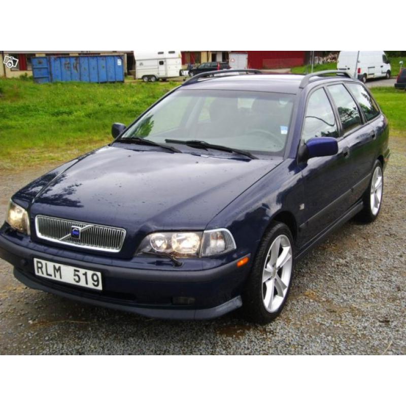 Volvo V40 -00