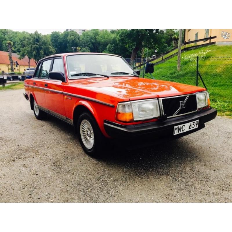 Volvo 244 DL - Pärla med låga mil -87