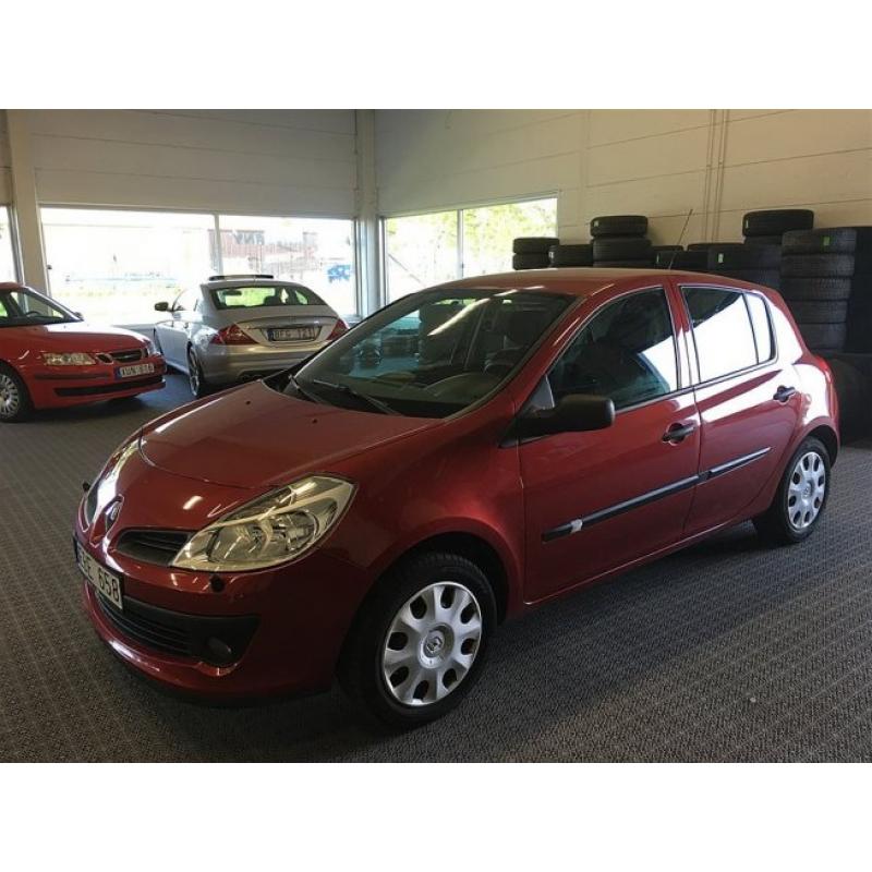 Renault Clio 1.2 lågmil 75hk ny kammrem -07