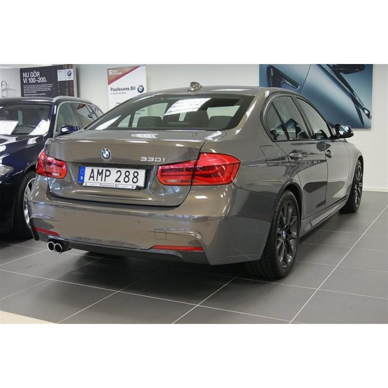 BMW 330 i Sedan Individual M-sport Läder -15