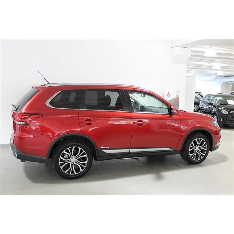 Mitsubishi Outlander 2.0 4WD Automat Business -16