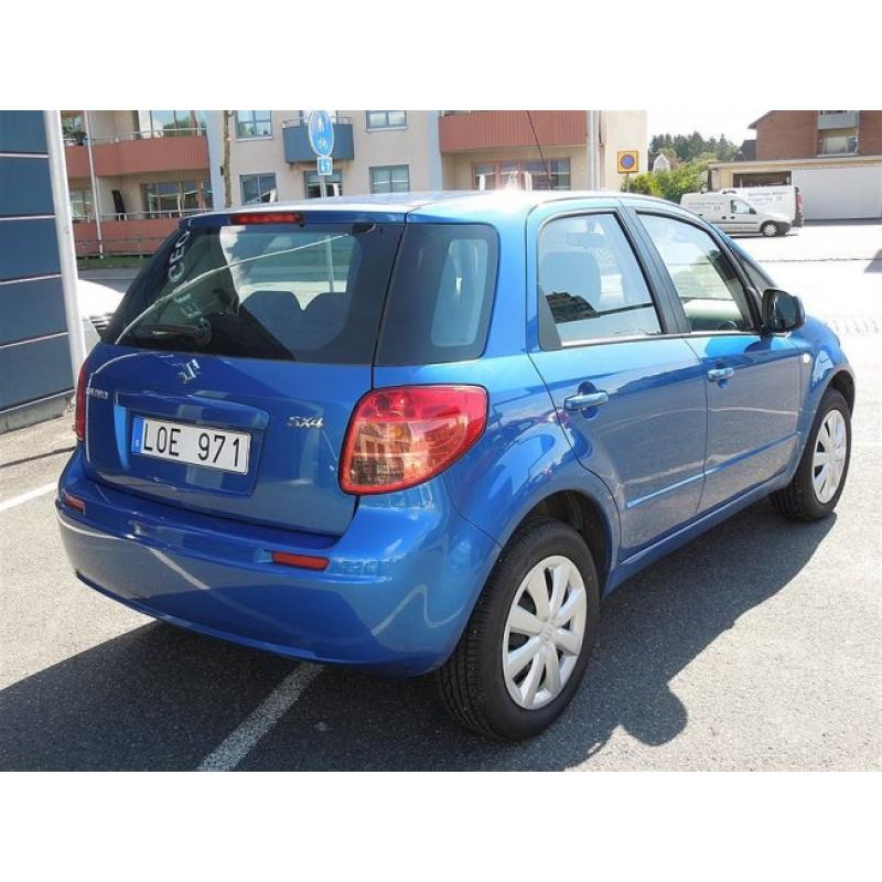 Suzuki SX4 1,6 Comfort -11