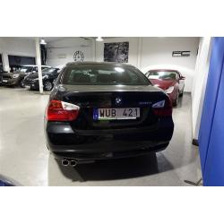 BMW 330 i Sedan*Sportstolar -05