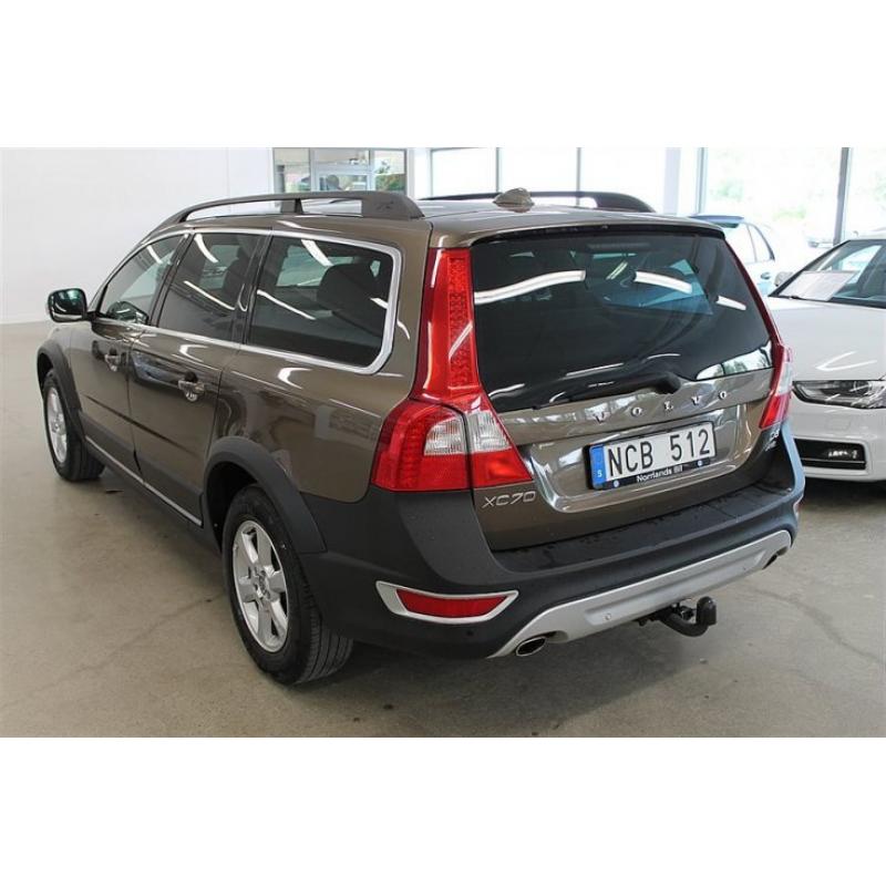 Volvo XC70 D5 AWD MOMENTUM -13