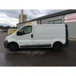 Opel Vivaro 2.5 CDTi DIESEL SKÅP AUT DRAG -07