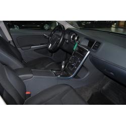 Volvo V60 D5 Momentum manuell -13