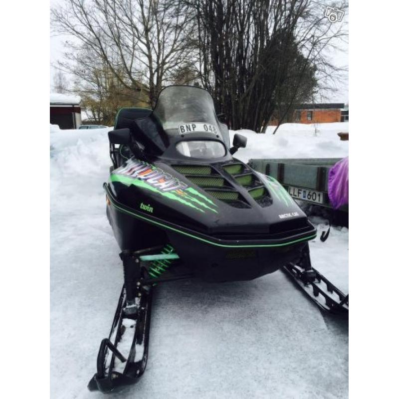 Arctic cat 700