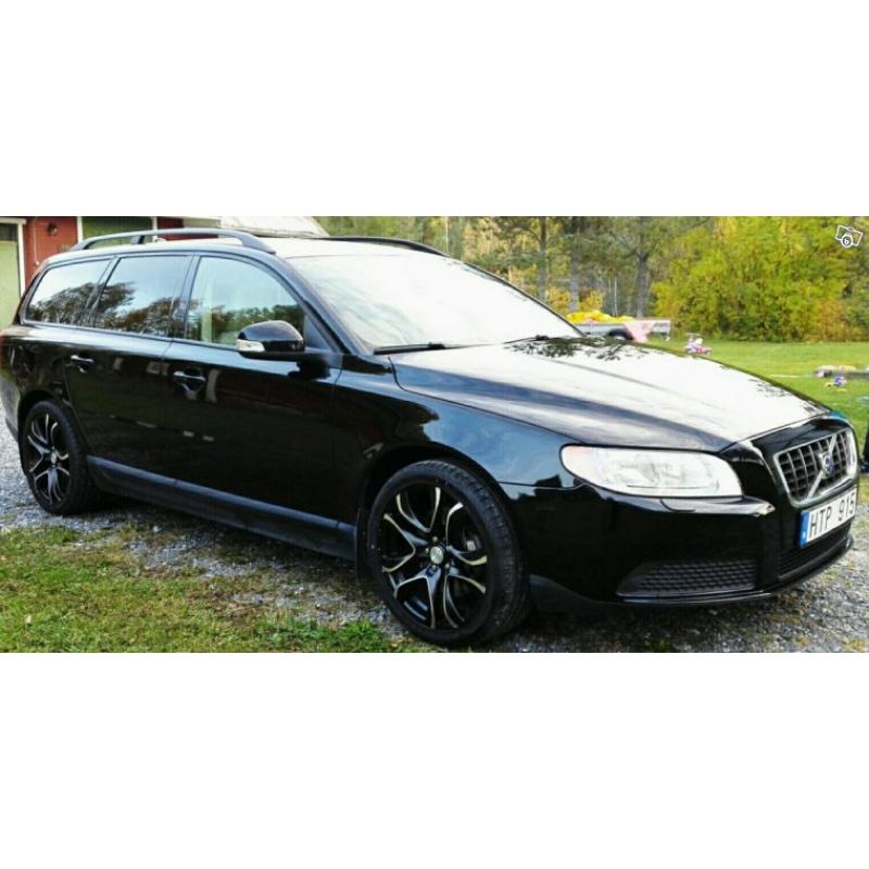 Volvo V70 -09