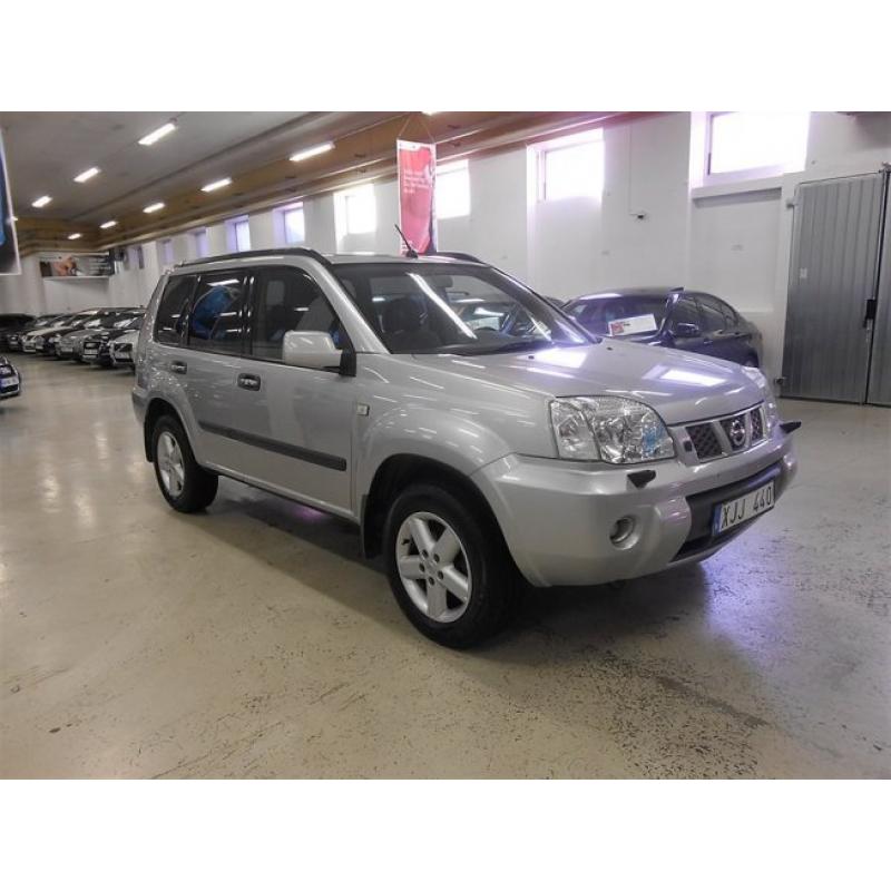 Nissan X-Trail 2.0 140 HK DRAGKROK BESIKATD -05