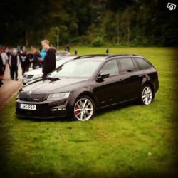 Skoda Octavia VRs TDI 184 Combi svart -15