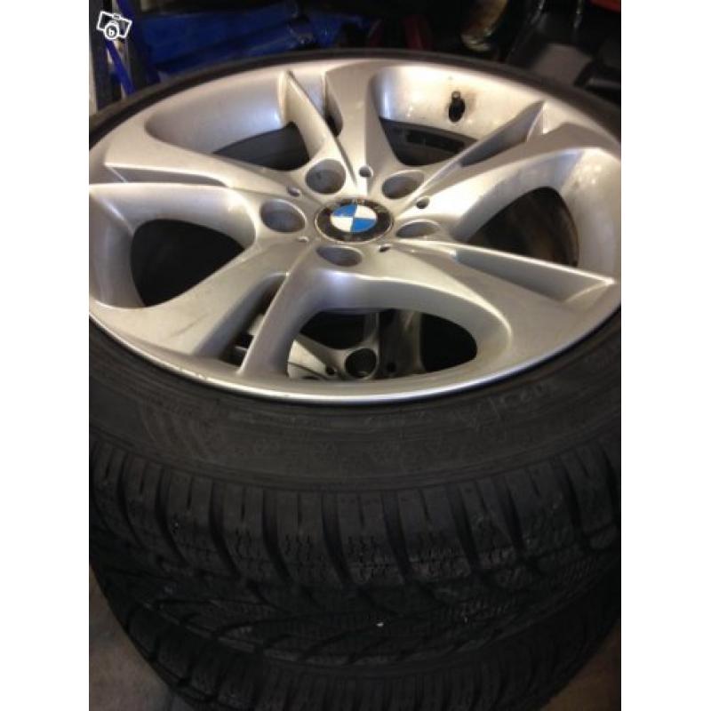 Bmw Dunlop 225/45/17" knappt använda