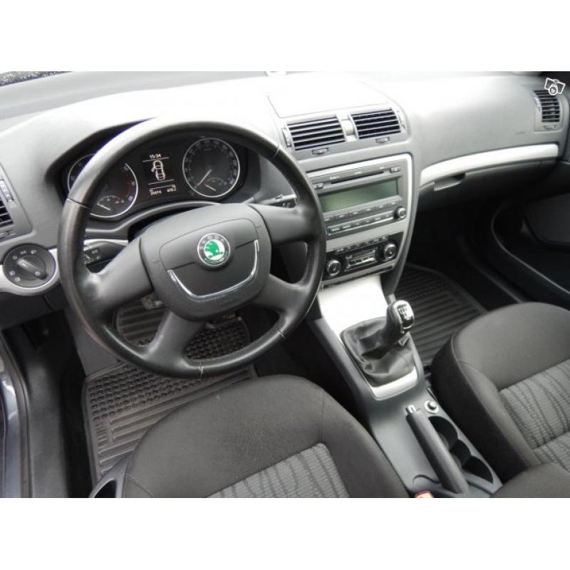 Skoda Octavia Elegance 1,4 TSI -11