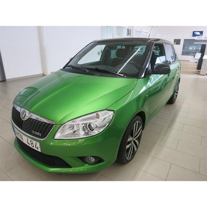 Skoda Fabia RS TSI 180 DSG -11