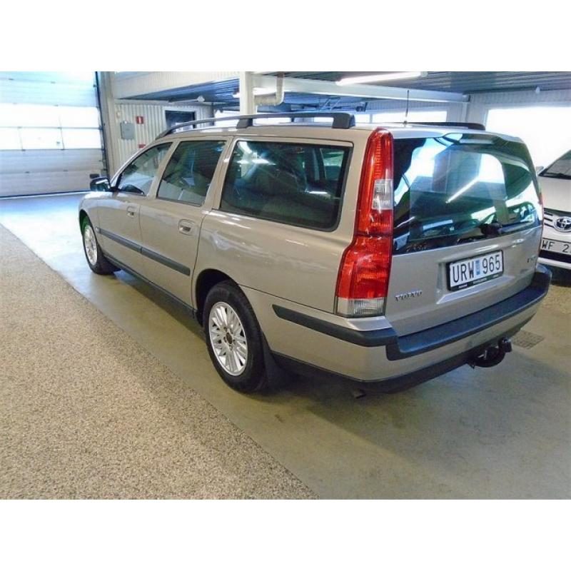 Volvo V70 S -04