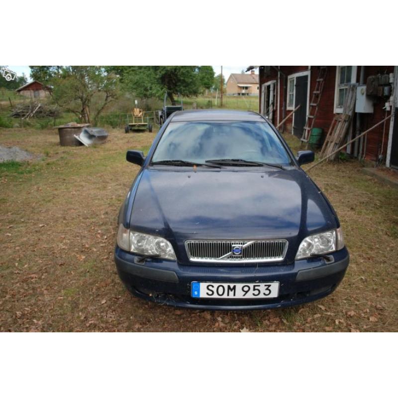 Volvo V40 -01