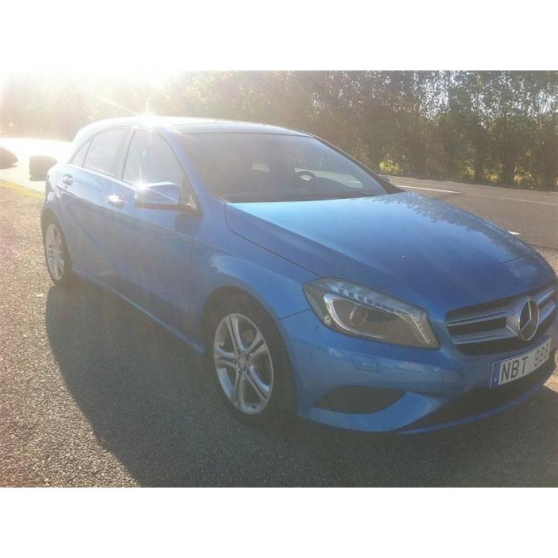 Mercedes-Benz A 180 122HKR URBANLINE GLASTAK -13