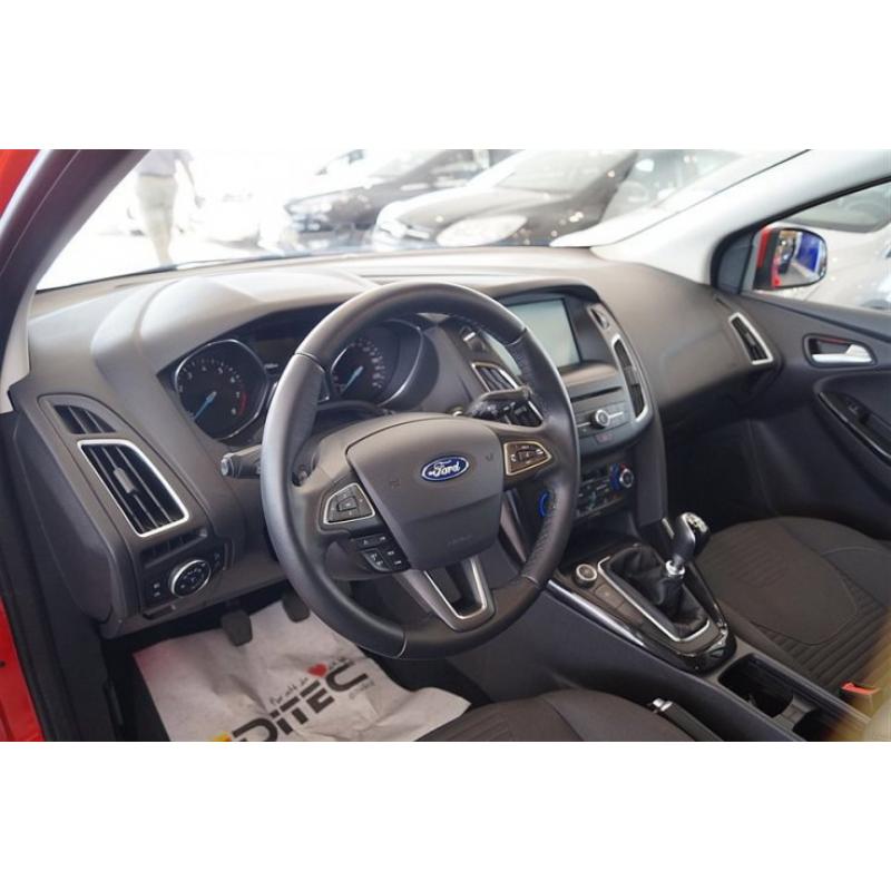 Ford Focus 1,0T EcoBoost 125 hk Titanium Komb -15