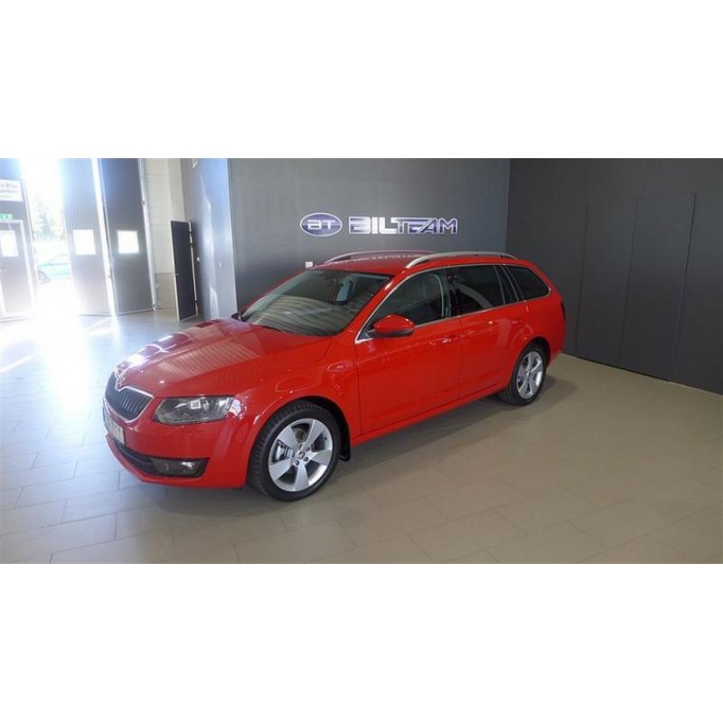 Skoda Octavia OCTAVIA COM STYLE 4X4 TDI 150 -16