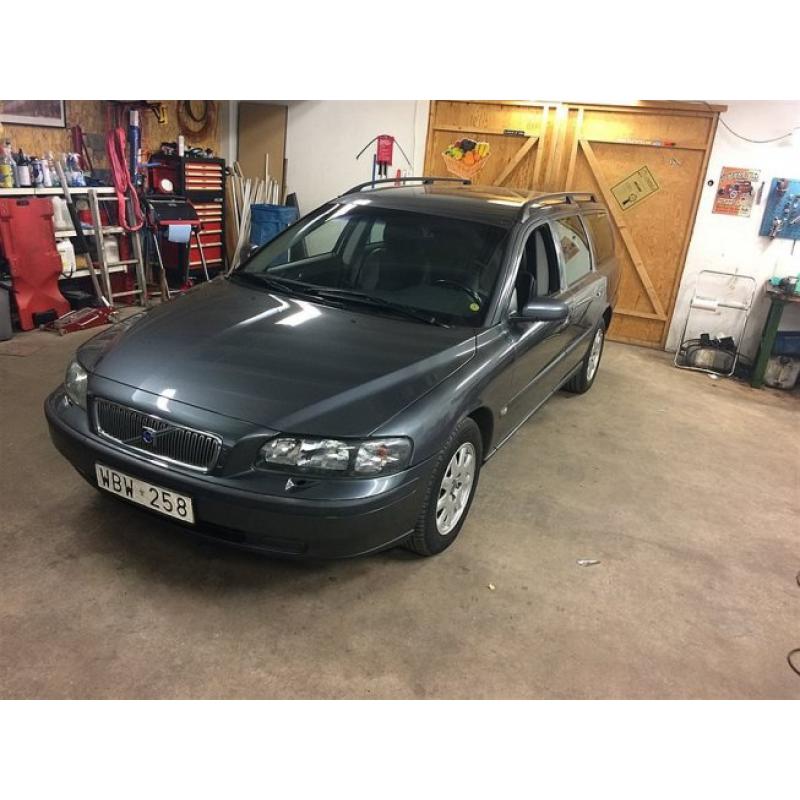 Volvo V70 2,4 -04