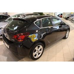 Opel Astra Sport 5D 1.7D -11