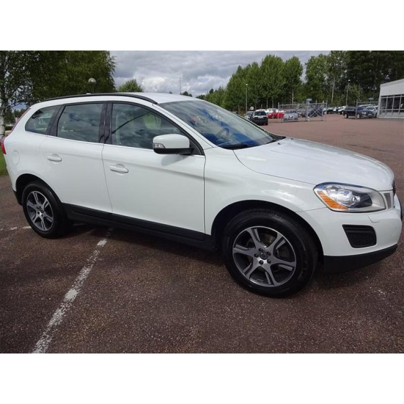 Volvo XC60 D4 163 Momentum DE -13