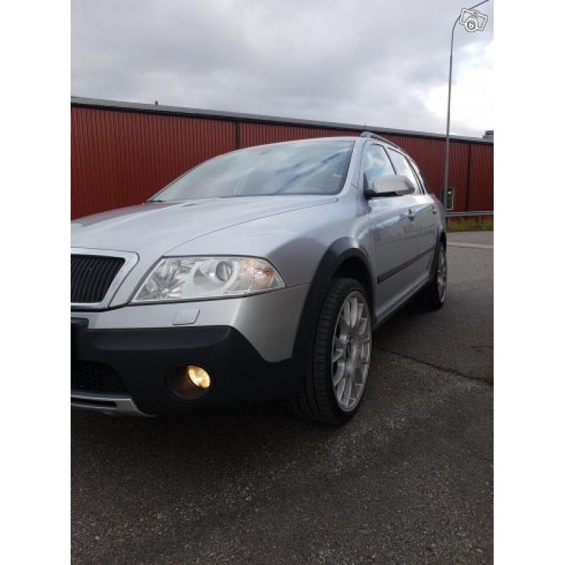 Skoda Scout 2,0 Tdi -08