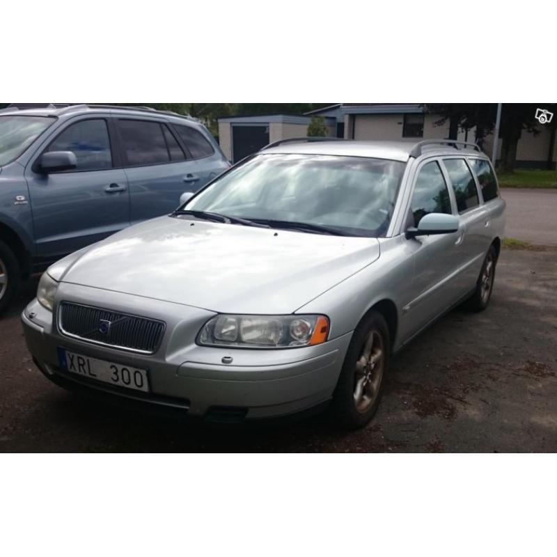 Volvo V70 2,4D -06