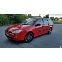 Ford Focus 1,6 nybesiktigad bra skick -99